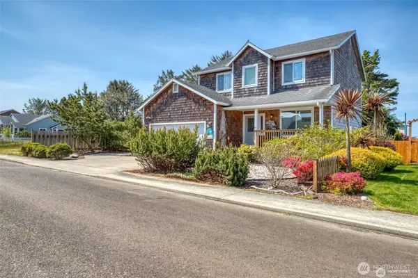 2705 N Sea Crest Avenue, Long Beach, WA 98631