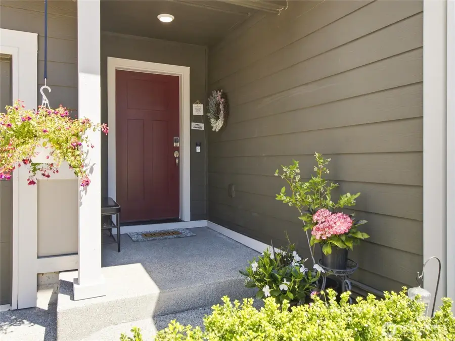 546 Gilbertson Lane Se, Olympia, WA 98501 - #2