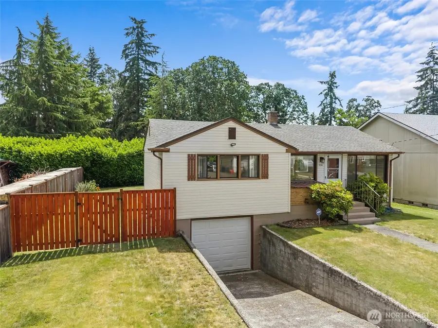 15205 Grant Avenue Sw, Lakewood, WA 98498 - #3