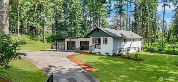 7045 Hawks Prairie Road Ne, Olympia, WA 98516