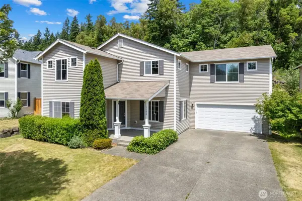 1190 Swan Loop, Dupont, WA 98327