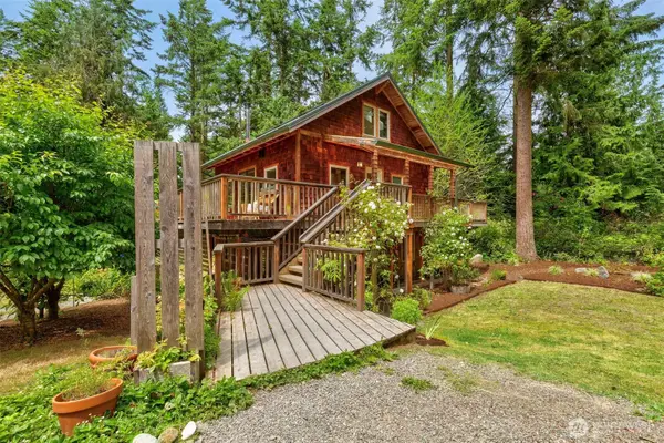 73 Middlepoint Road, Port Townsend, WA 98368