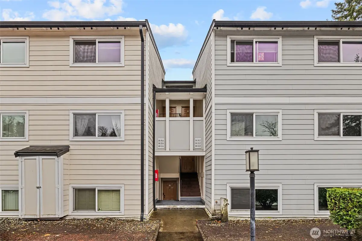 15210 Macadam Road S #D211, Tukwila, WA 98188 - #1