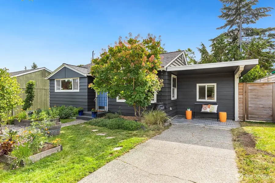 9348 32nd Avenue Sw, Seattle, WA 98126 - #2