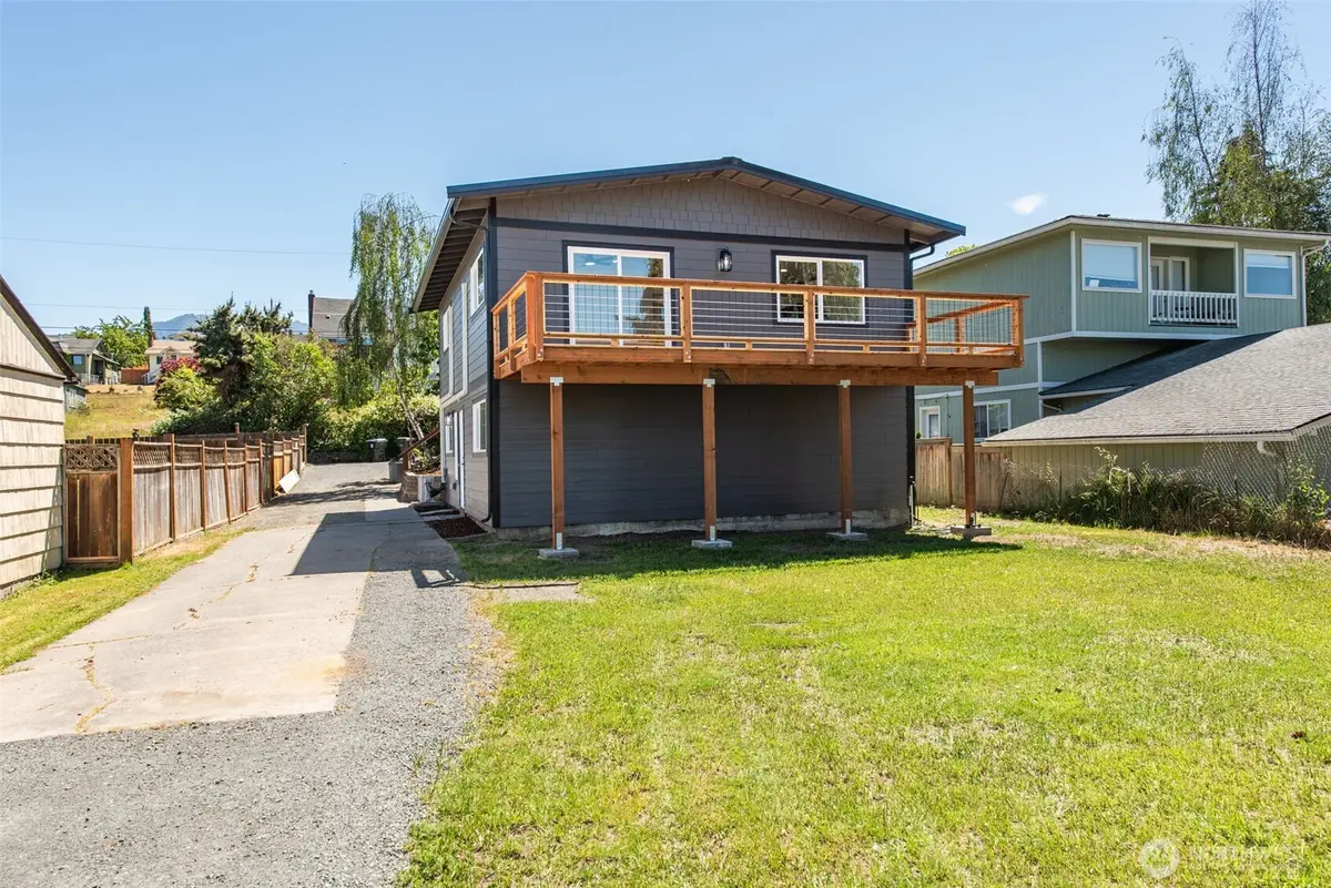 320 E Lopez Avenue, Port Angeles, WA 98362 - #1