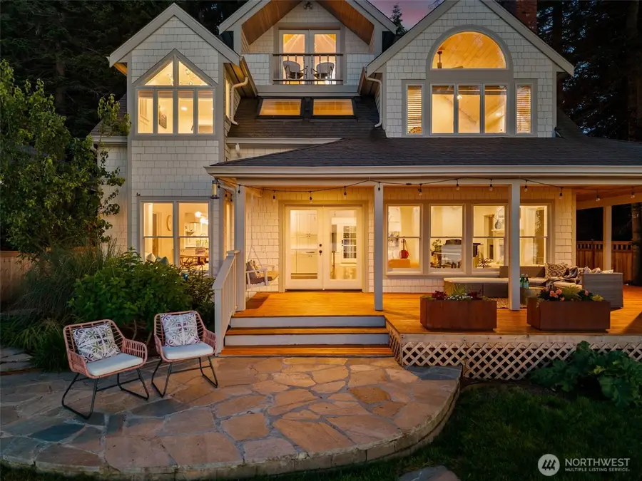 10058 NE Lafayette Avenue, Bainbridge Island, WA 98110 - #3