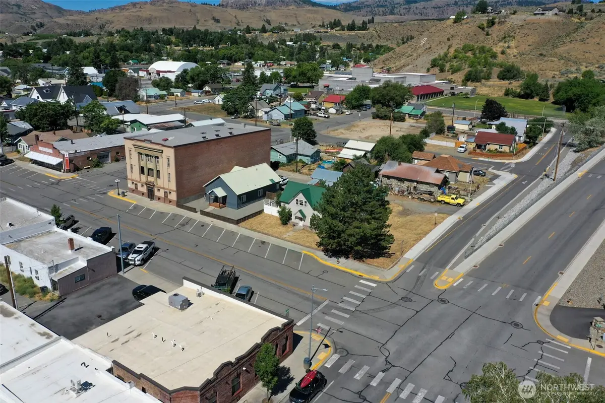 112 3rd Avenue S, Okanogan, WA 98840 - #1