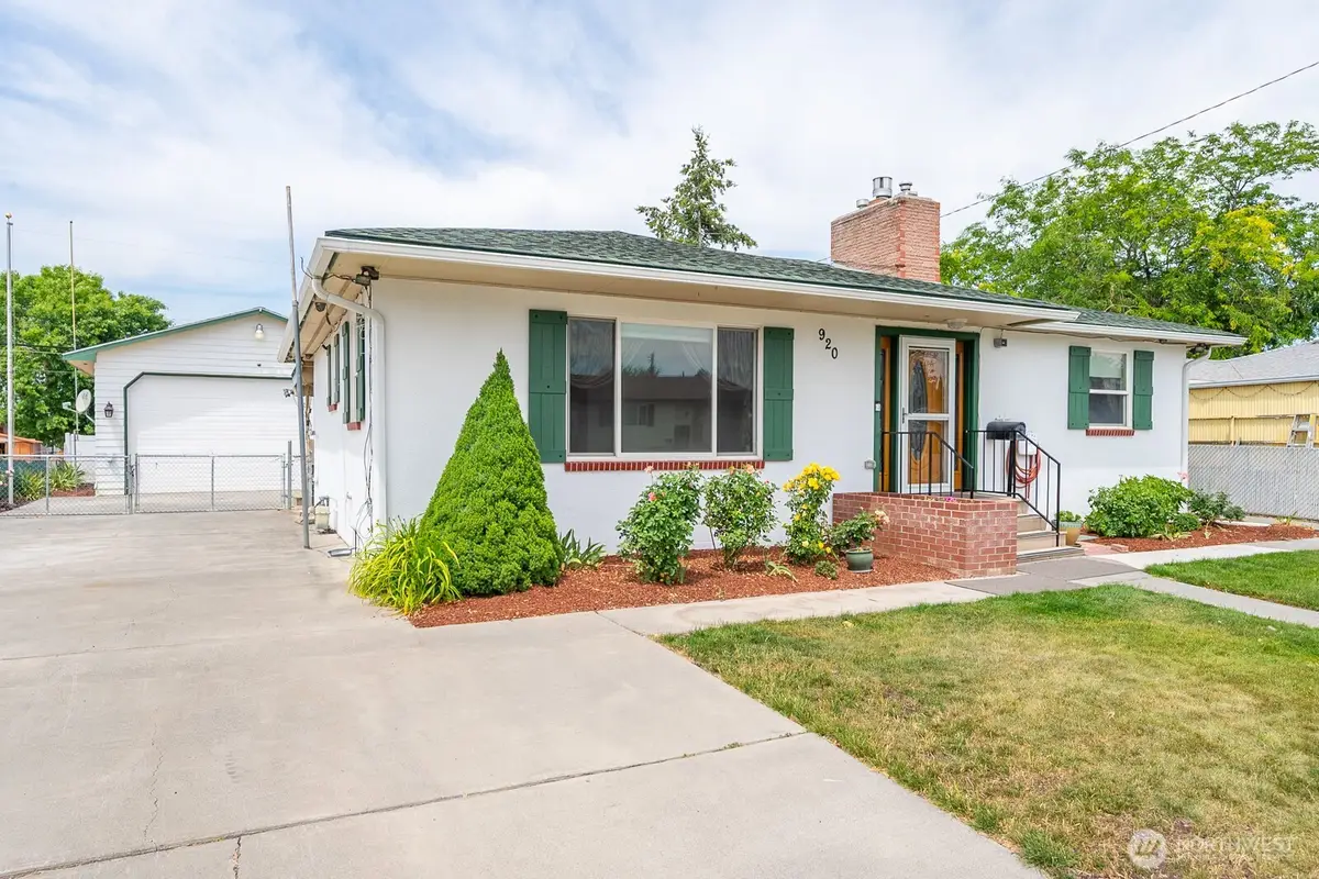 920 S Dahlia Drive, Moses Lake, WA 98837 - #1