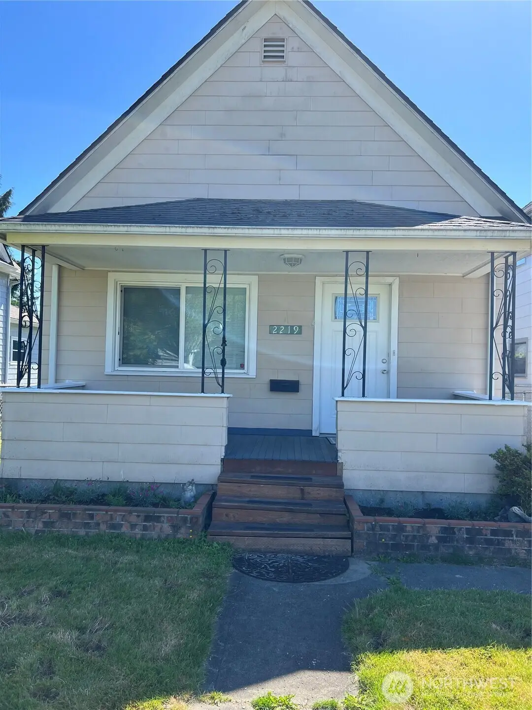 2219 Rockefeller Ave, Everett, WA 98201 - #1