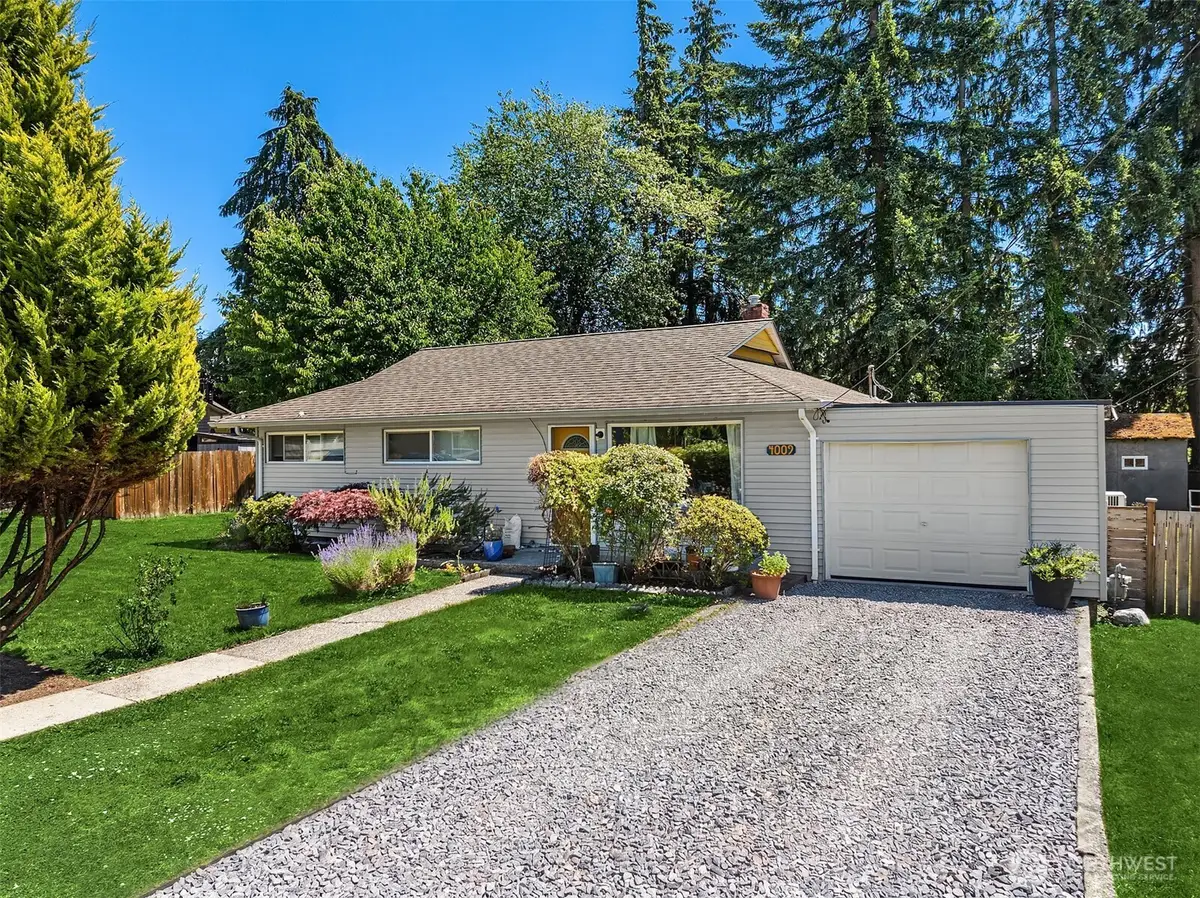 4009 NE 23rd Pl, Renton, WA 98056 - #1