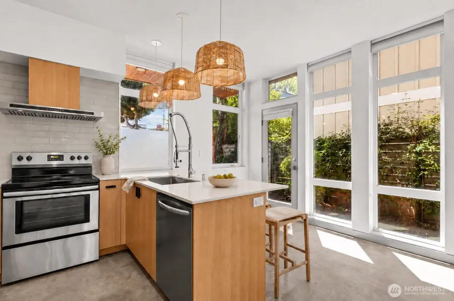 6612 Corson Avenue S, Seattle, WA 98108 - #3