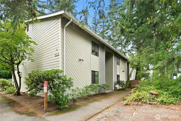 5506 SW 220th St Sw #A203, Mountlake Terrace, WA 98043