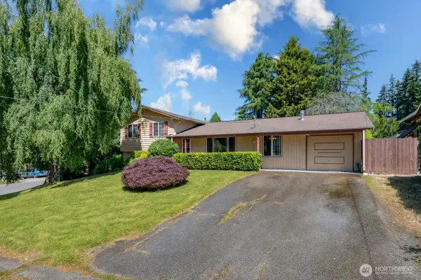 7304 NE 143rd Street, Kenmore, WA 98028