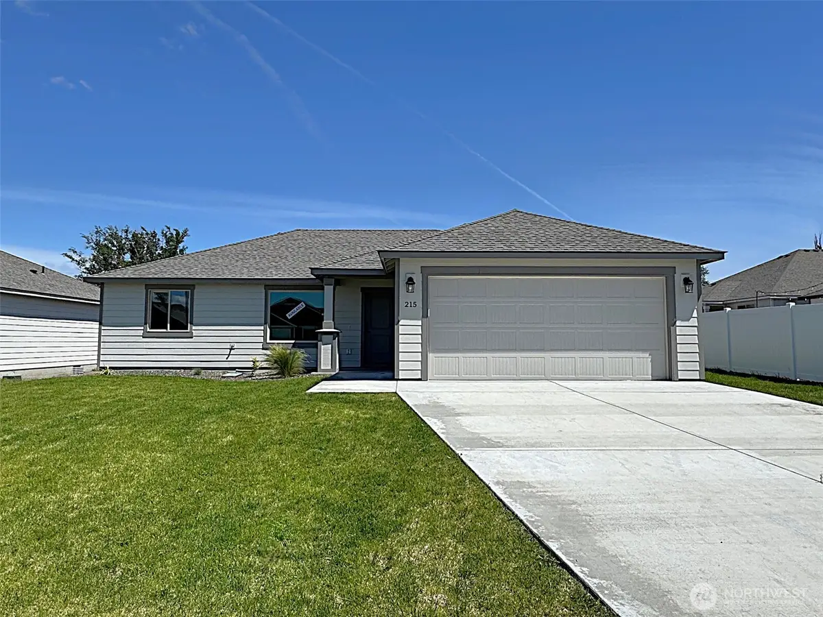 215 Lessor Loop, Moses Lake, WA 98837 - #1