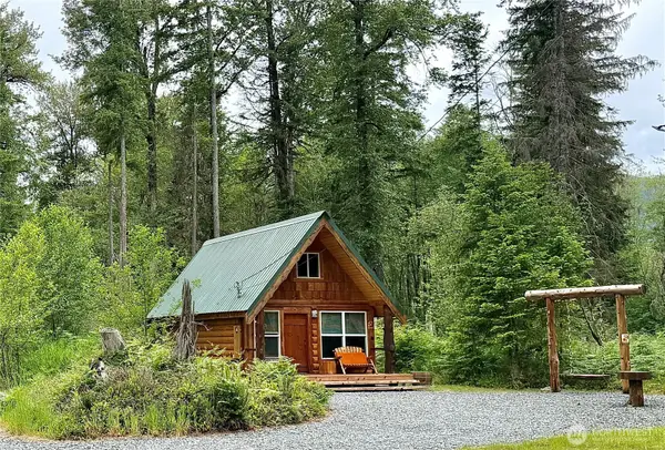 277 Skate Creek Road N, Ashford, WA 98304