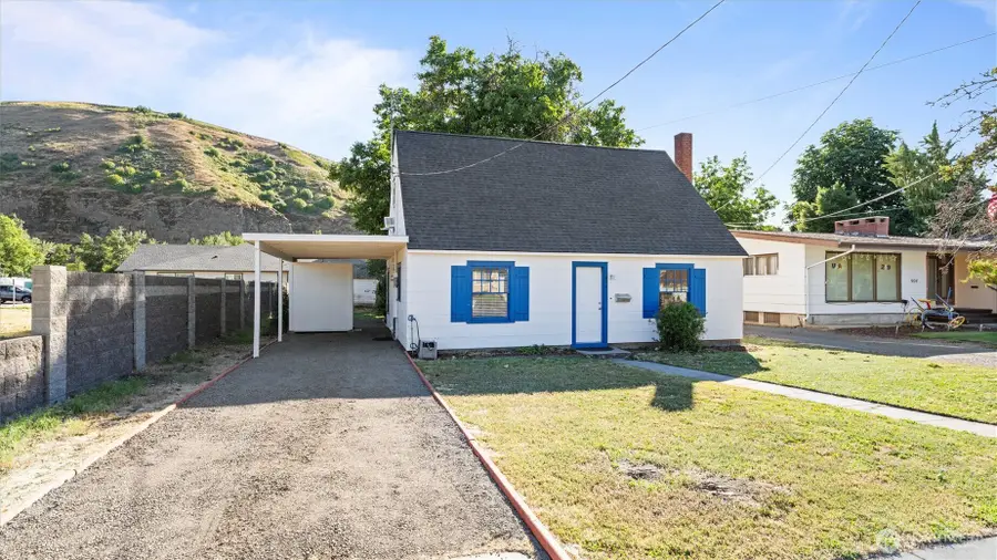 906 S 3rd, Dayton, WA 99328 - #2