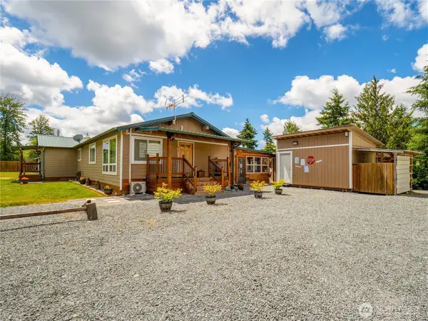 33620 45th Avenue Ct E, Eatonville, WA 98328