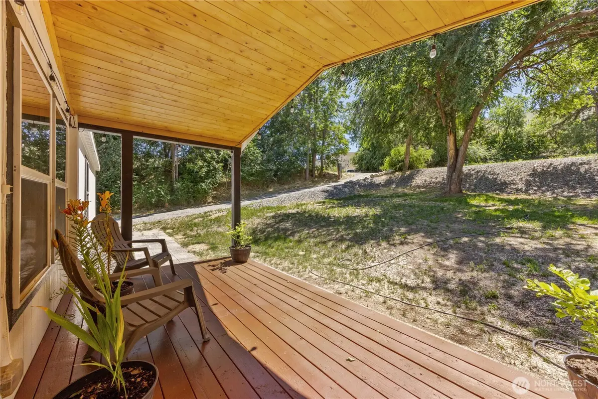 329 E Franklin Street, Chelan, WA 98816 - #1