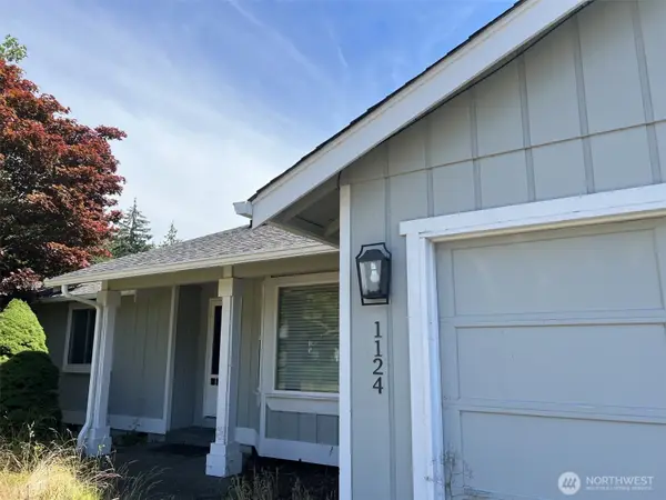 1124 Pinedrop Loop Se, Olympia, WA 98513