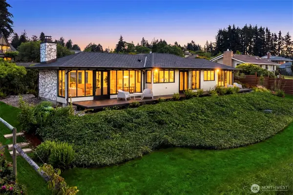 11505 103rd Avenue Sw, Vashon, WA 98070