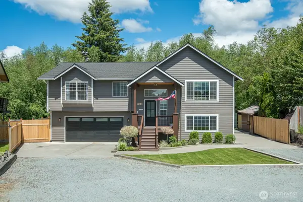 933 E Sharon Avenue, Burlington, WA 98233