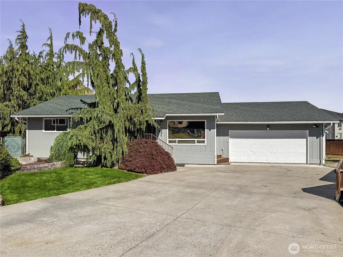 1324 Seneca Street, Wenatchee, WA 98801 - #1