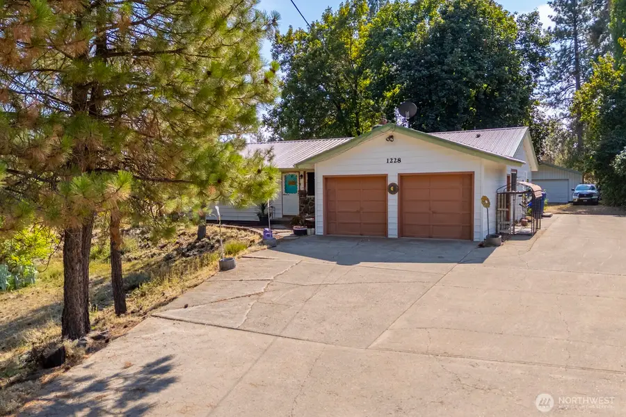 1228 E Lake Street, Medical Lake, WA 99022 - #2