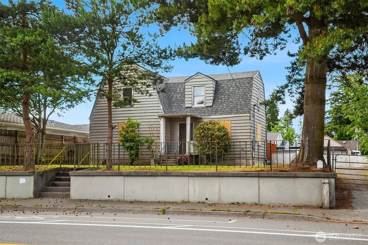 1215 Madison Street, Everett, WA 98203 - #1