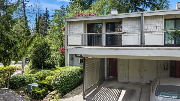 22703 Lakeview Drive #E1, Mountlake Terrace, WA 98043