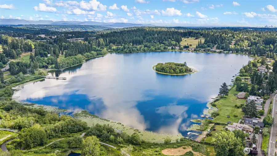 22703 Lakeview Drive #E1, Mountlake Terrace, WA 98043 - #2