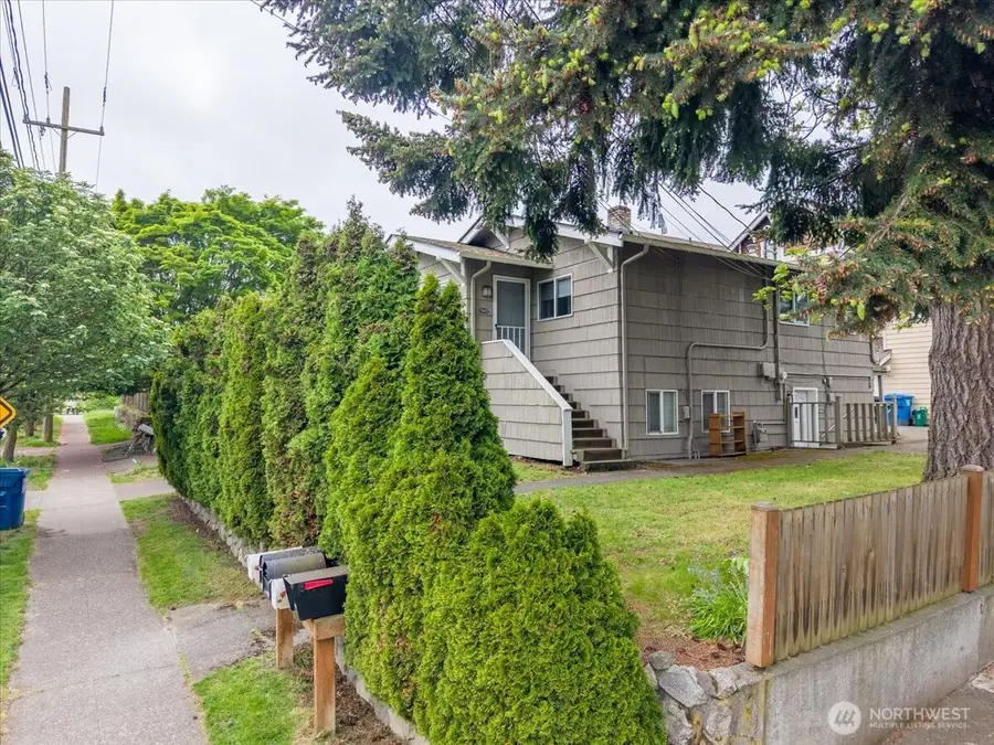 7945 9th Avenue Sw, Seattle, WA 98106 - #3
