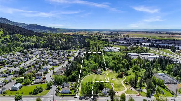 1418 E Blackburn Road, Mount Vernon, WA 98274