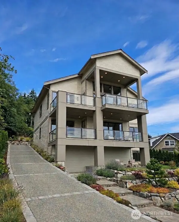 4998 Par Drive, Freeland, WA 98249