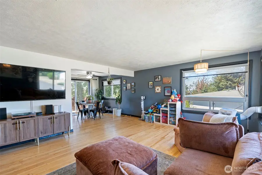 1803 S 232nd Street, Des Moines, WA 98198 - #3