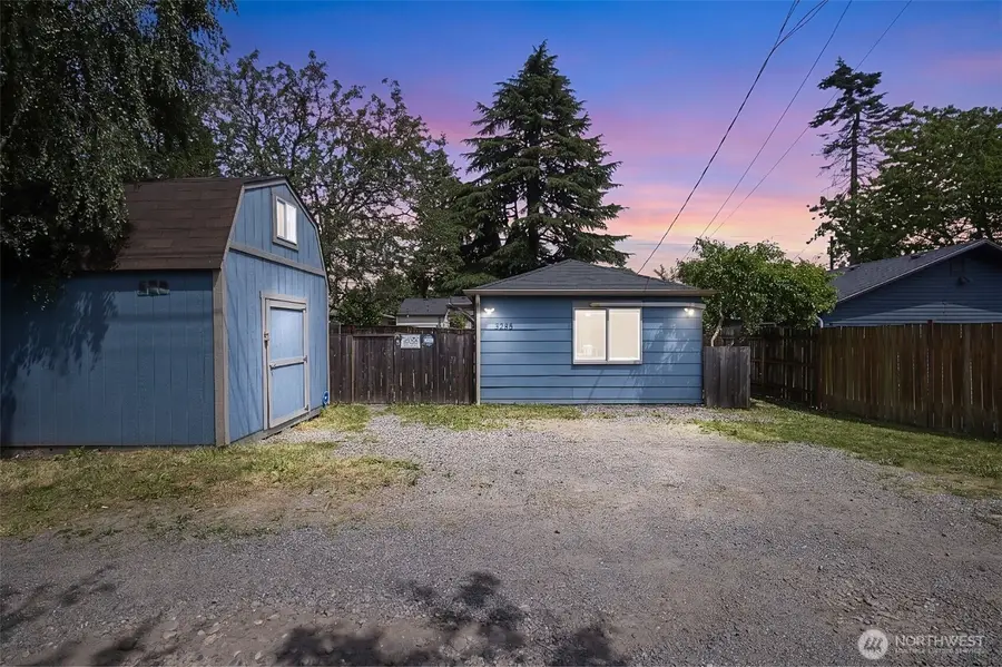 9745 Evanston Avenue N #B, Seattle, WA 98103 - #2