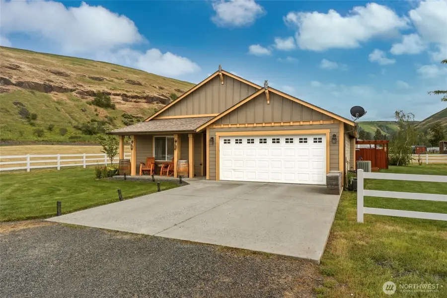 252 S Touchet Road, Dayton, WA 99328 - #3