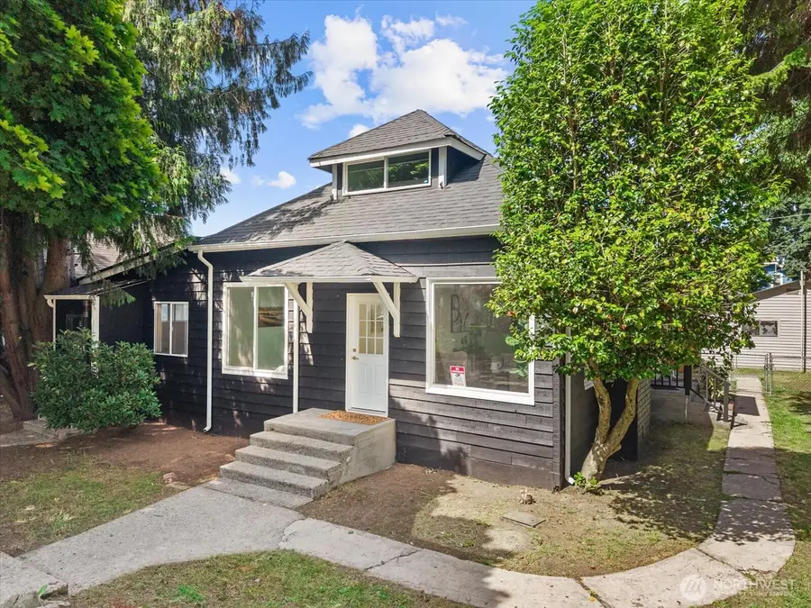 505 Burnett Avenue S, Renton, WA 98057 - #3