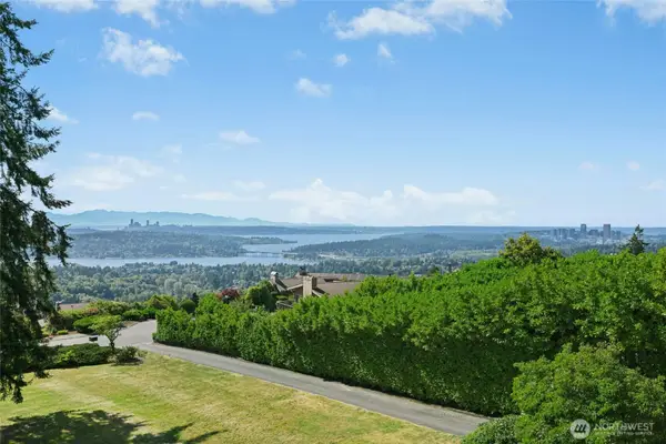 4736 Somerset Avenue Se, Bellevue, WA 98006