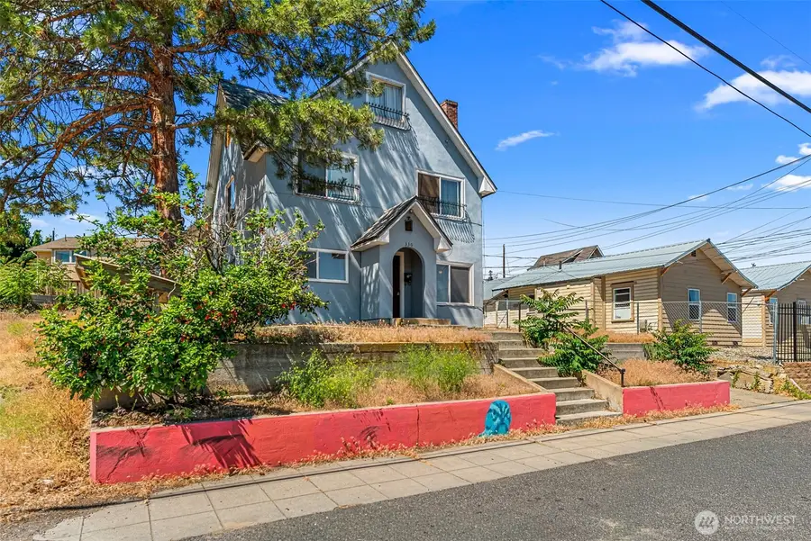 330 Roosevelt Avenue, Wenatchee, WA 98801 - #3