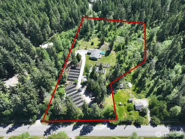 6545 Cultus Bay Road, Clinton, WA 98236