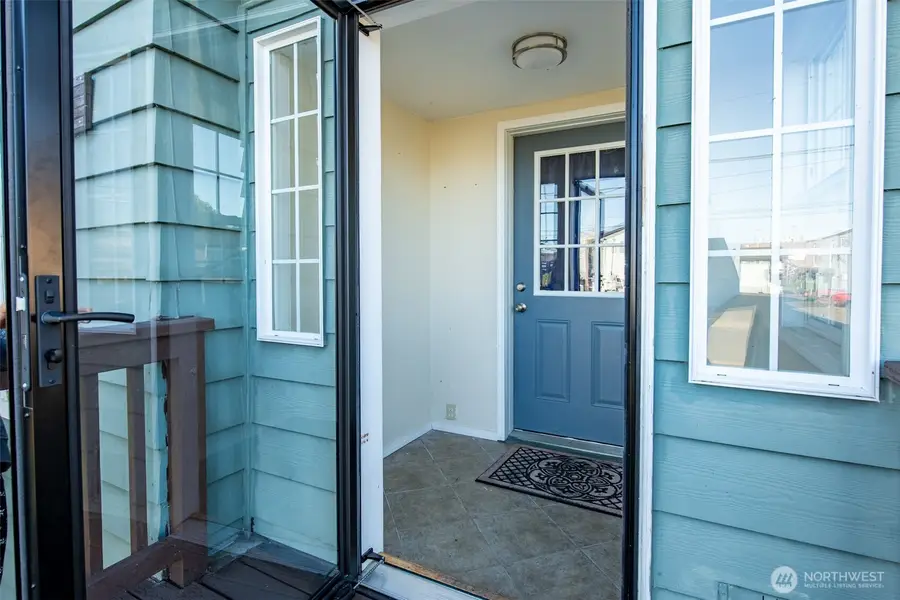 616 7th Street, Hoquiam, WA 98550 - #3