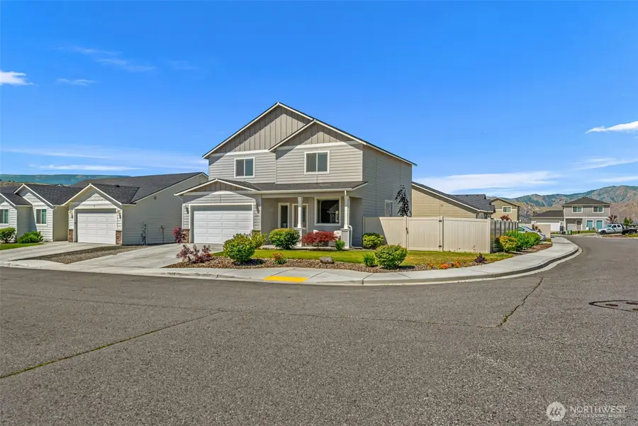 130 S Mystical Avenue, East Wenatchee, WA 98802 - #3