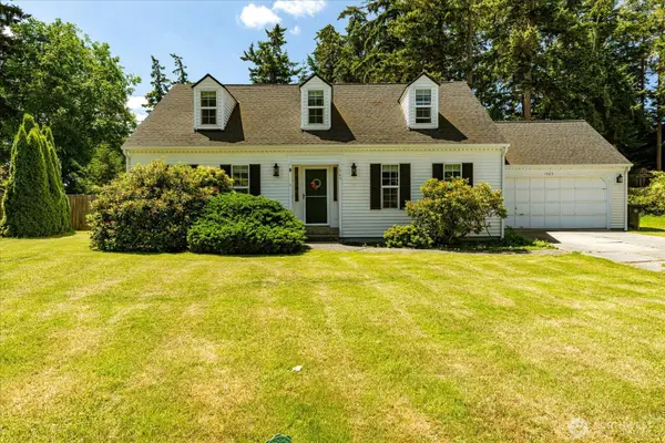 1565 SW Putnam Drive, Oak Harbor, WA 98277