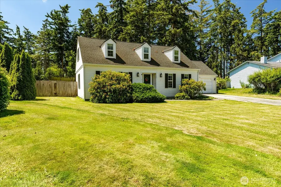 1565 SW Putnam Drive, Oak Harbor, WA 98277 - #2