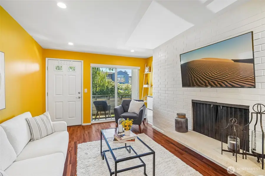 901 5th Avenue N #107, Seattle, WA 98109 - #3