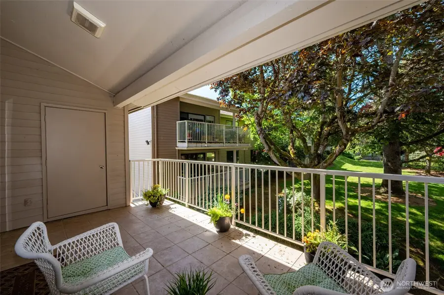 6343 Sand Point Way Ne, Seattle, WA 98115 - #3
