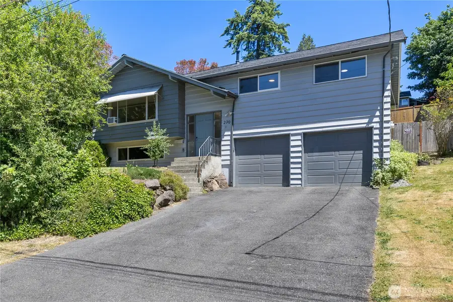 203 105th Avenue Se, Bellevue, WA 98004 - #2