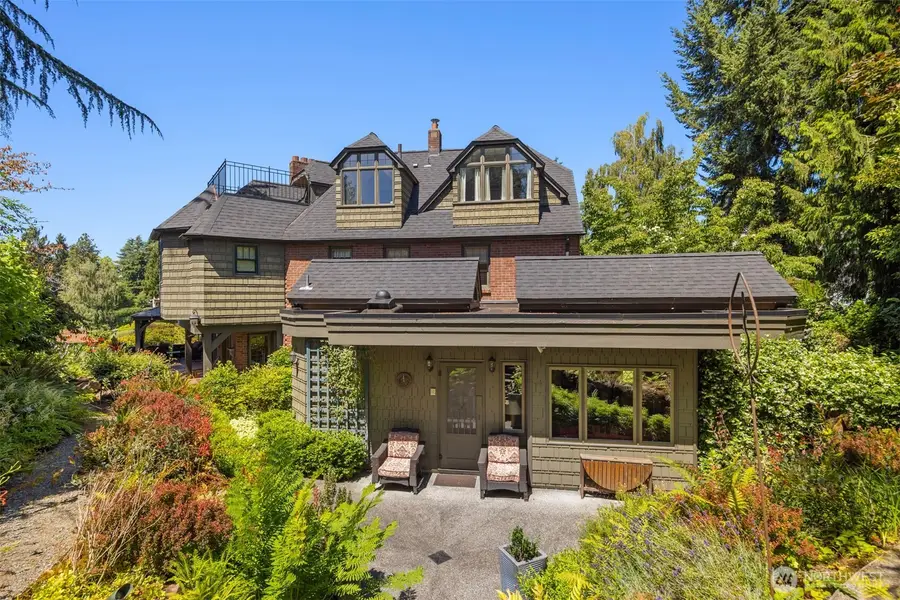 3333 43rd Avenue Ne, Seattle, WA 98105 - #2