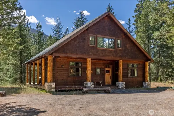 32 Foster Loop Road, Winthrop, WA 98862