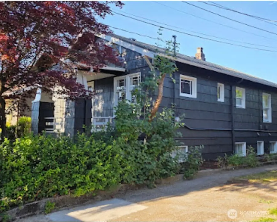 5330 9th Avenue Ne, Seattle, WA 98105 - #3